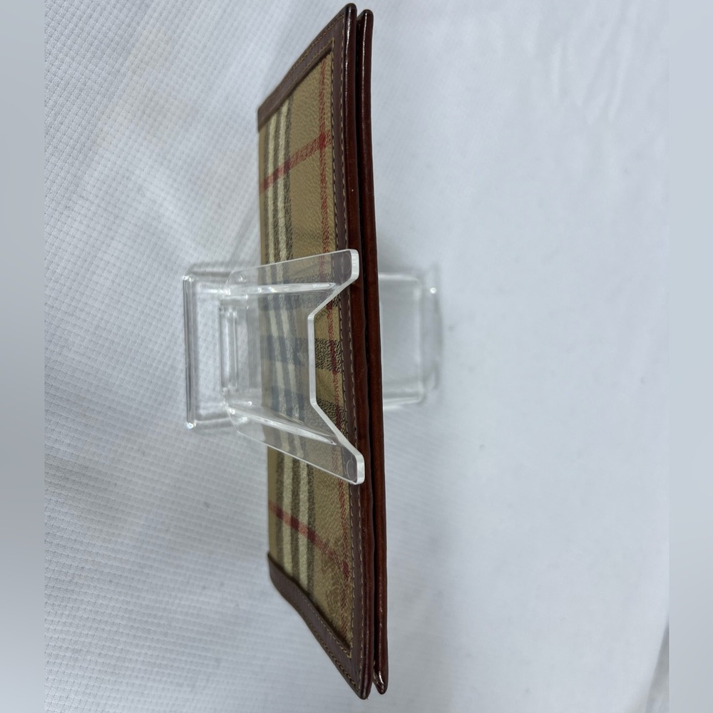 1029: Burberry Long Vertical Wallet: VGUC - Picture 4 of 10